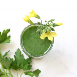 green juice, juicing, heart chakra, lemon, ginger, kale, celery, orange,