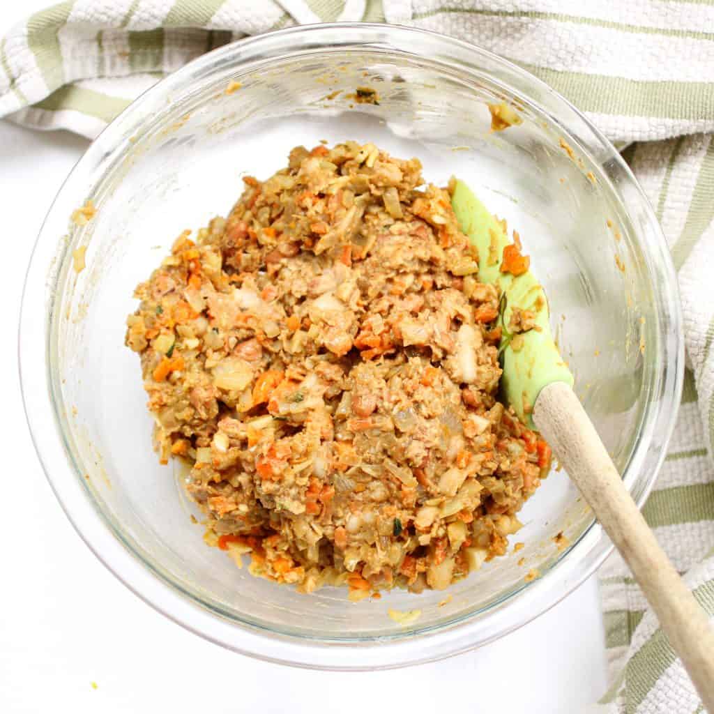 Mixture for a vegan meatloaf