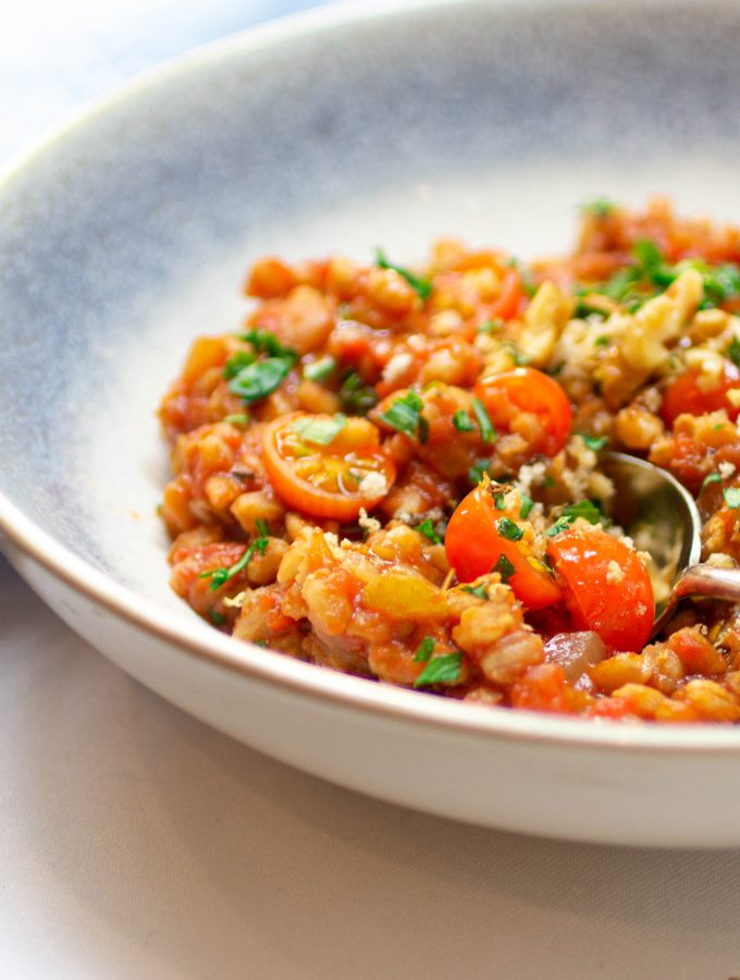 Baked Farro with Tomatoes and Wine