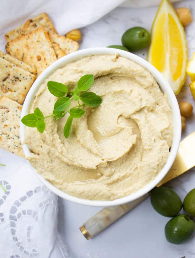 A deliciously smooth oil-free hummus